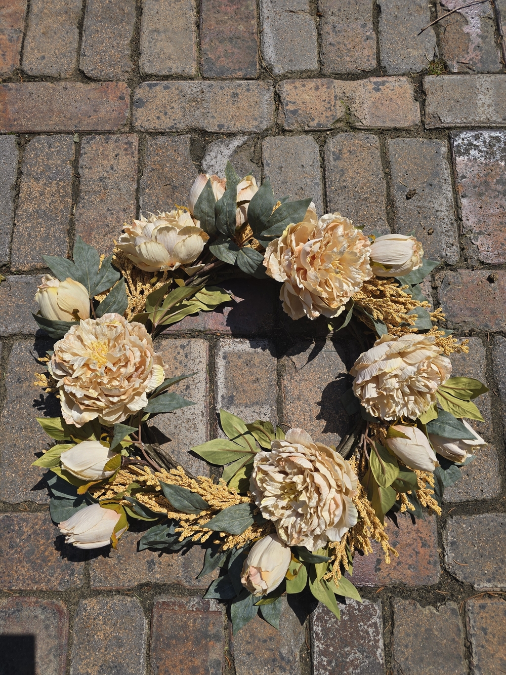 Cream And Peach Tone Peony Floral Wreath. NWOT Gorgeous Spring Decor